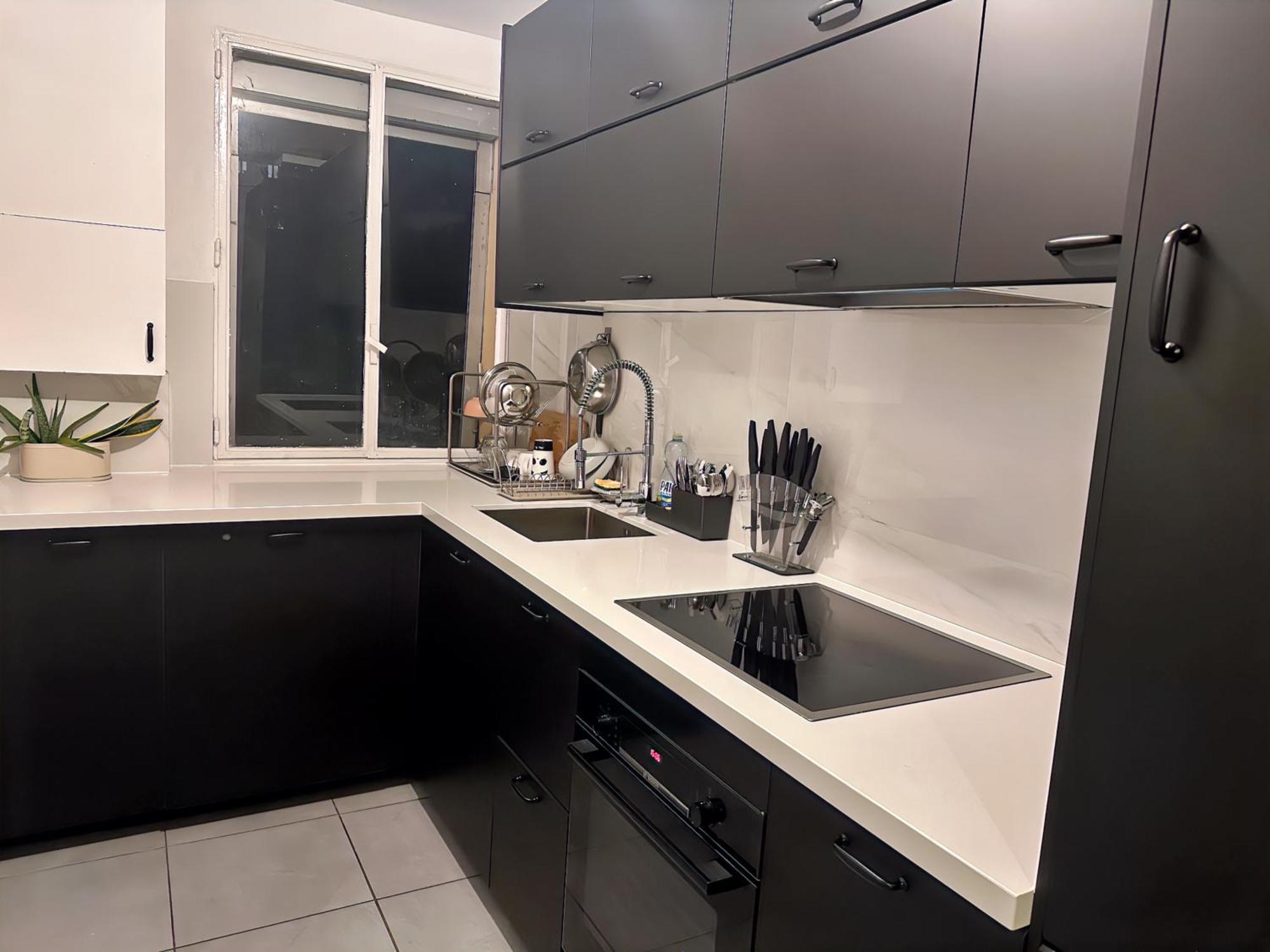 Cozy 3 Bedroom Apartment Dans Republique ปารีส ภายนอก รูปภาพ